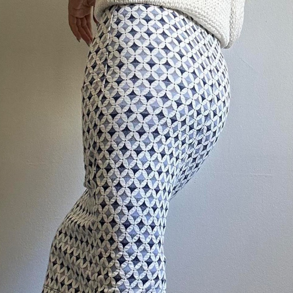Zara Trafalac Geometric Blue and White pull on pencil Skirt size M - Picture 2 of 7